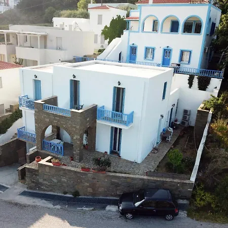 Andros Guesthouses Extérieur photo